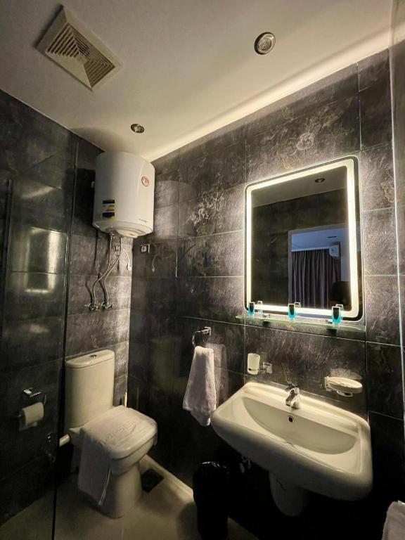 Unique Pyramids Boutique Inn Kafret el-Gabal Extérieur photo